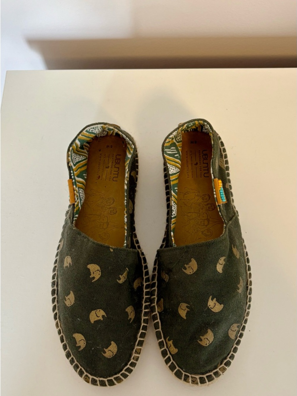 Ubuntu Life Green Canvas Espadrilles with Gold Elephant Print Size 8